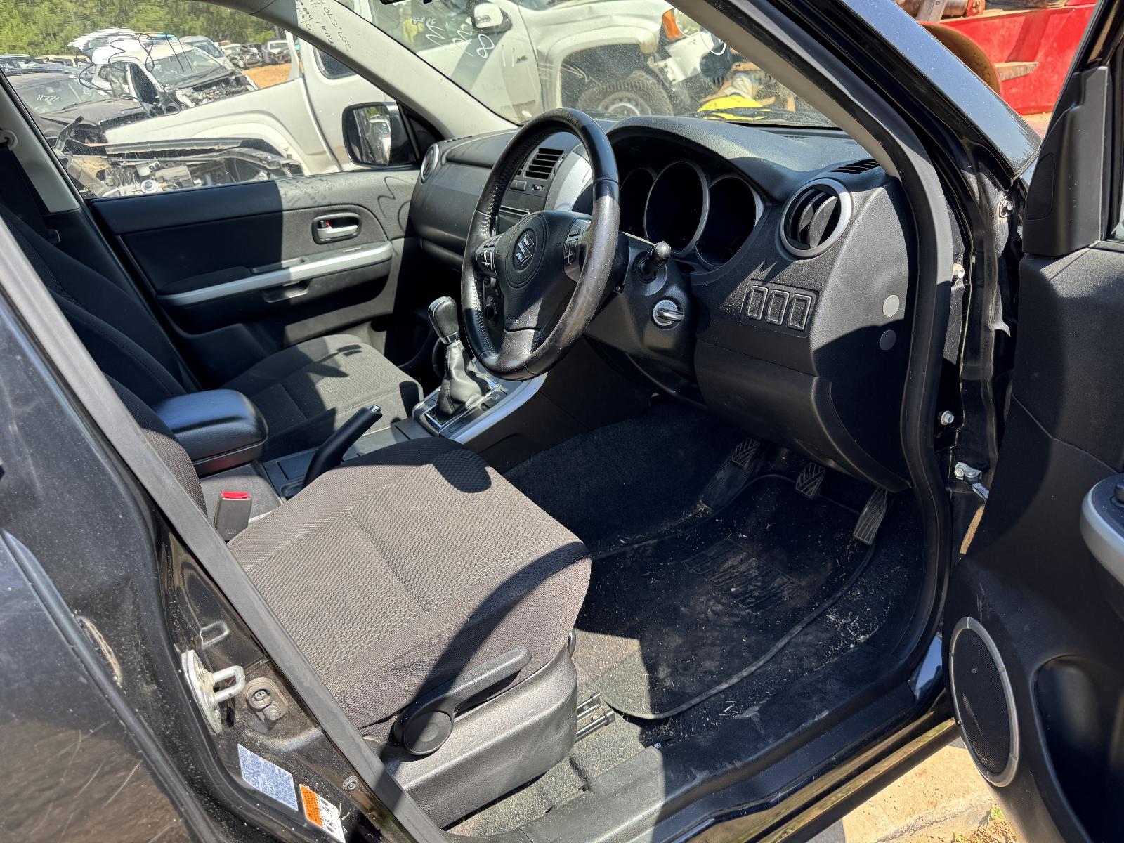 View SUZUKI VITARA 2008 4 Door Station Wagon Breaking