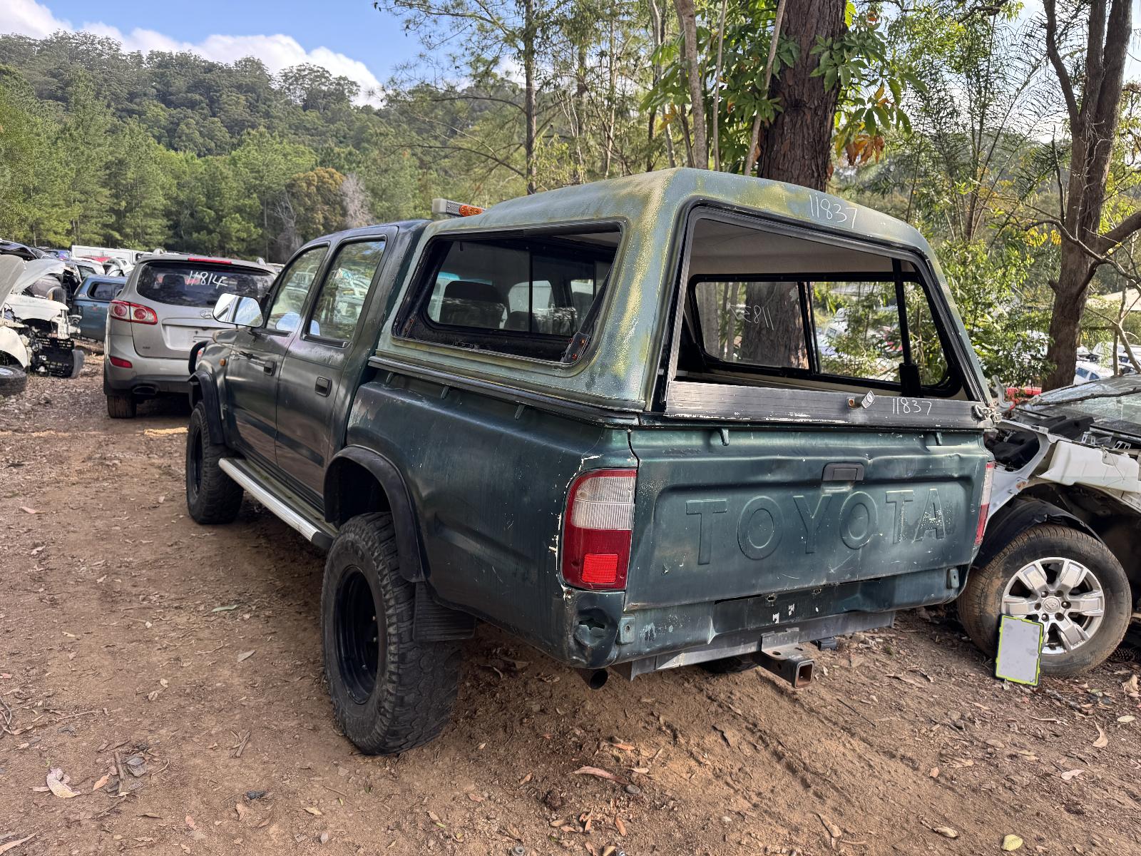 View Auto part Engine TOYOTA HILUX 2003