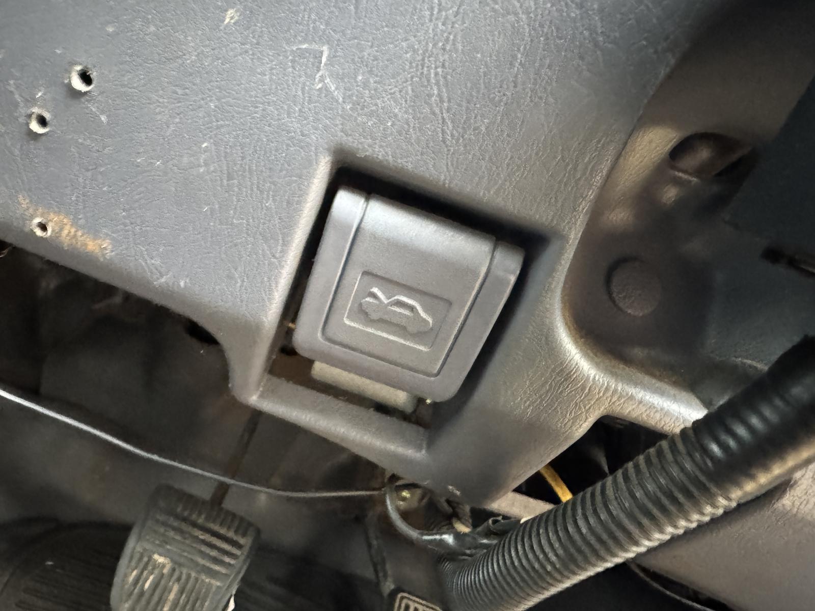 View Auto part Engine TOYOTA HILUX 2003