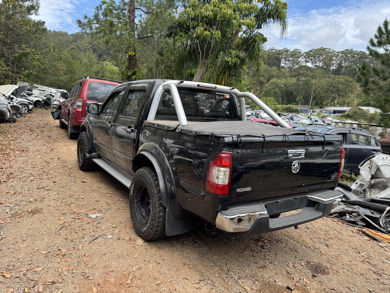 View HOLDEN RODEO 2006 4 Door Utility Breaking