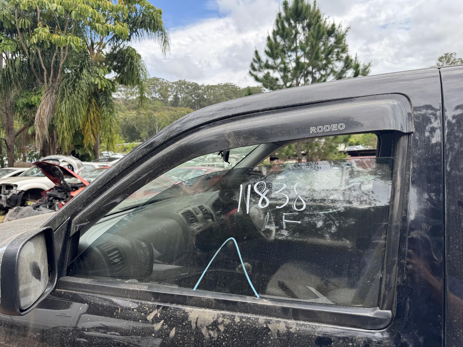 View HOLDEN RODEO 2006 4 Door Utility Breaking