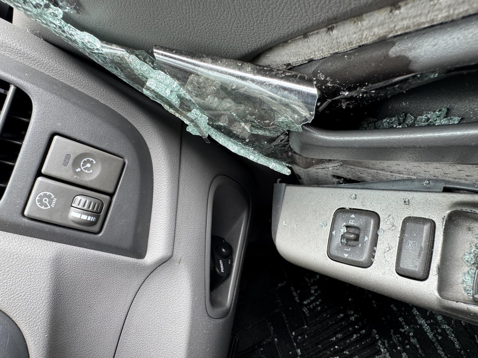 View HOLDEN RODEO 2006 4 Door Utility Breaking