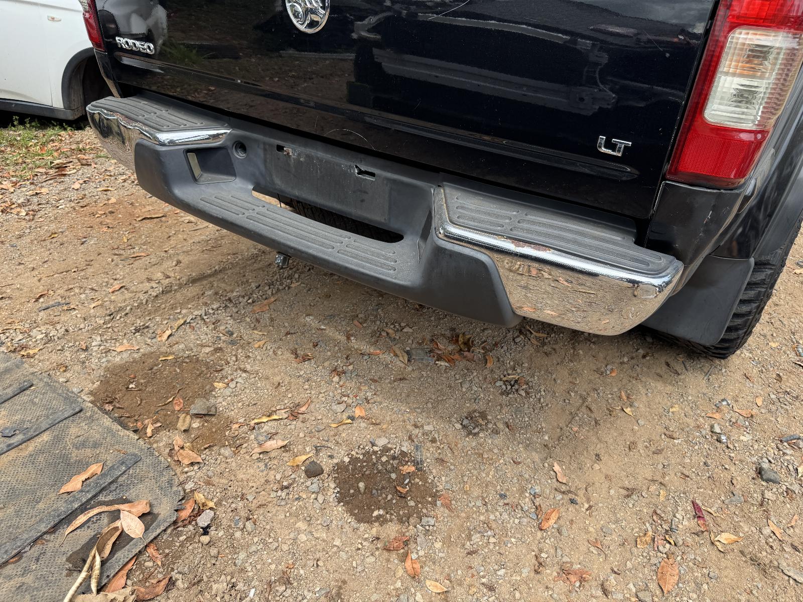 View HOLDEN RODEO 2006 4 Door Utility Breaking