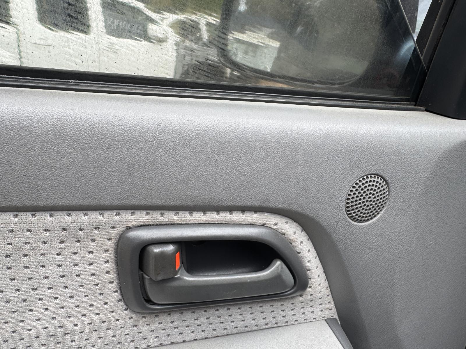 View HOLDEN RODEO 2006 4 Door Utility Breaking