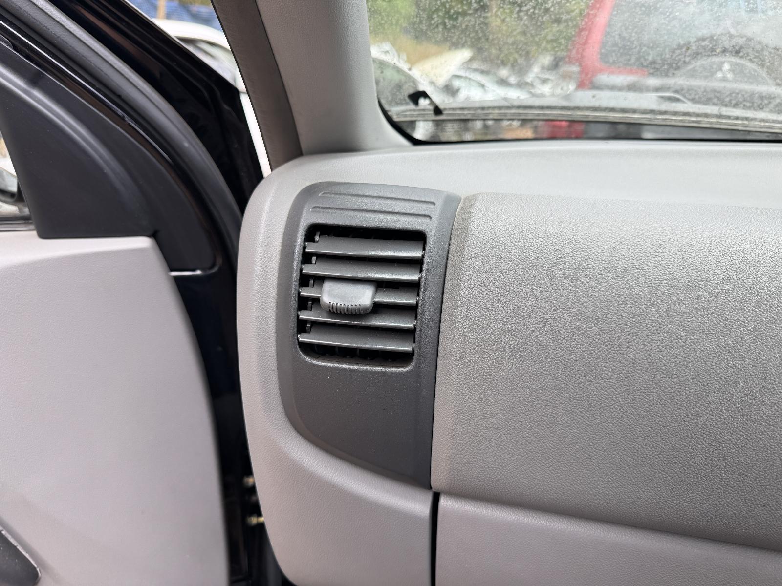 View HOLDEN RODEO 2006 4 Door Utility Breaking