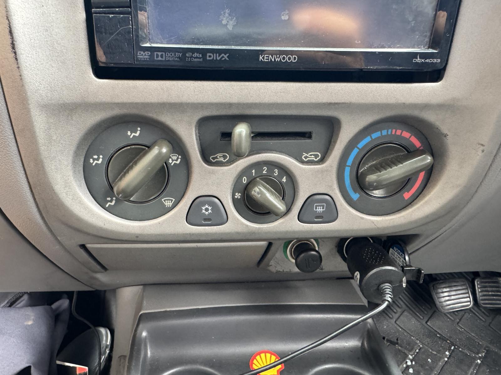 View HOLDEN RODEO 2006 4 Door Utility Breaking