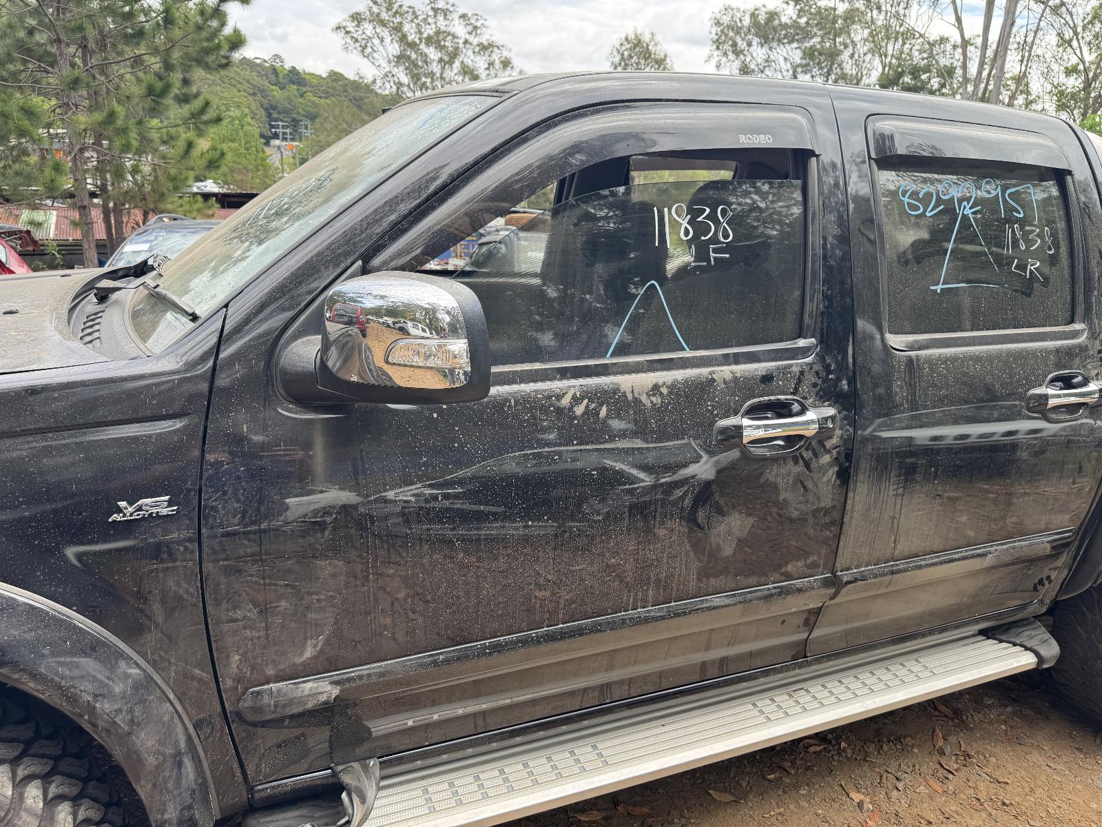 View HOLDEN RODEO 2006 4 Door Utility Breaking
