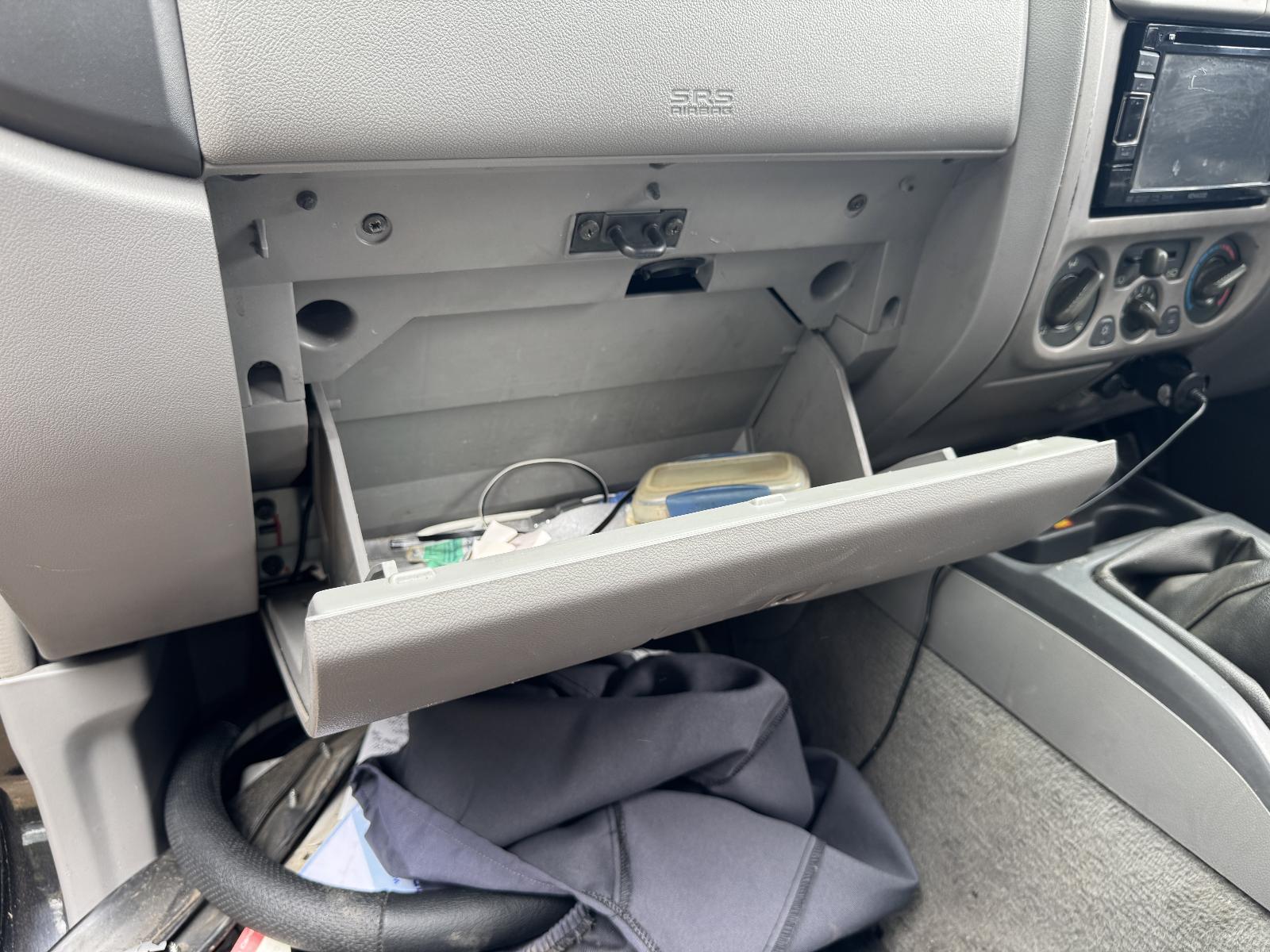View HOLDEN RODEO 2006 4 Door Utility Breaking