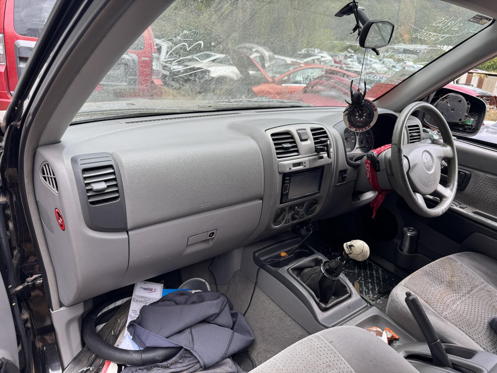 View HOLDEN RODEO 2006 4 Door Utility Breaking