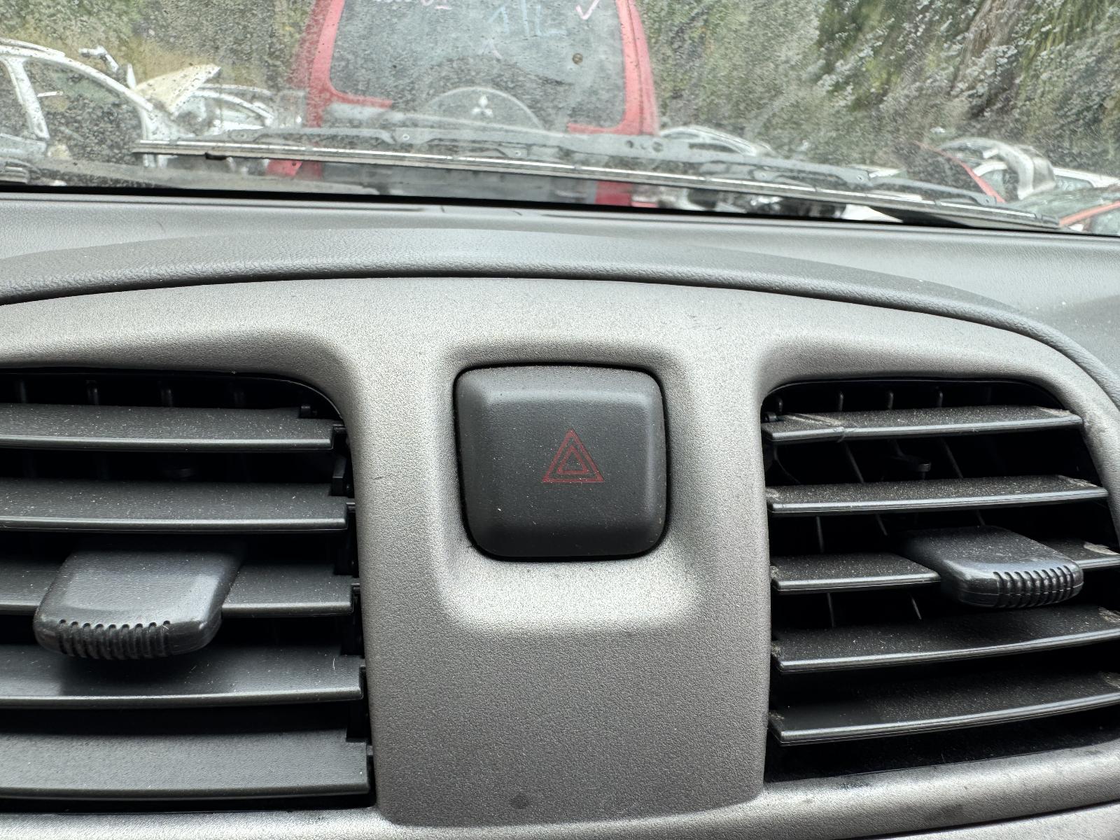 View HOLDEN RODEO 2006 4 Door Utility Breaking