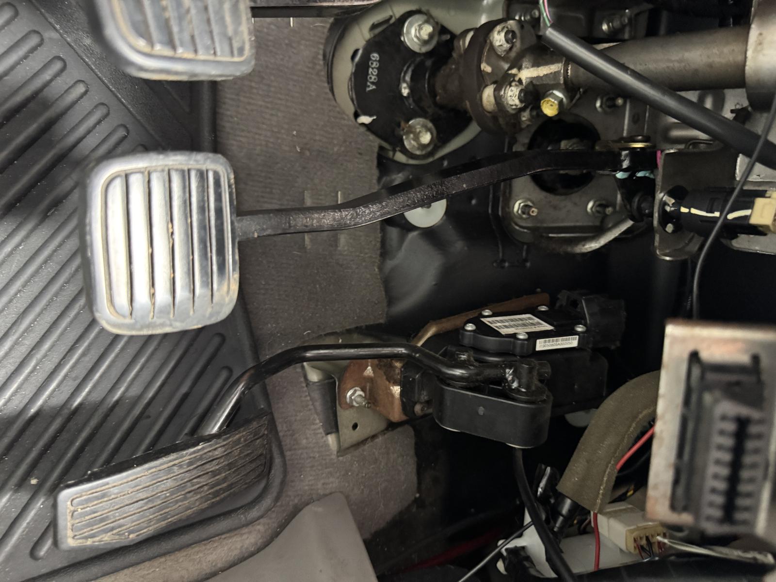 View HOLDEN RODEO 2006 4 Door Utility Breaking