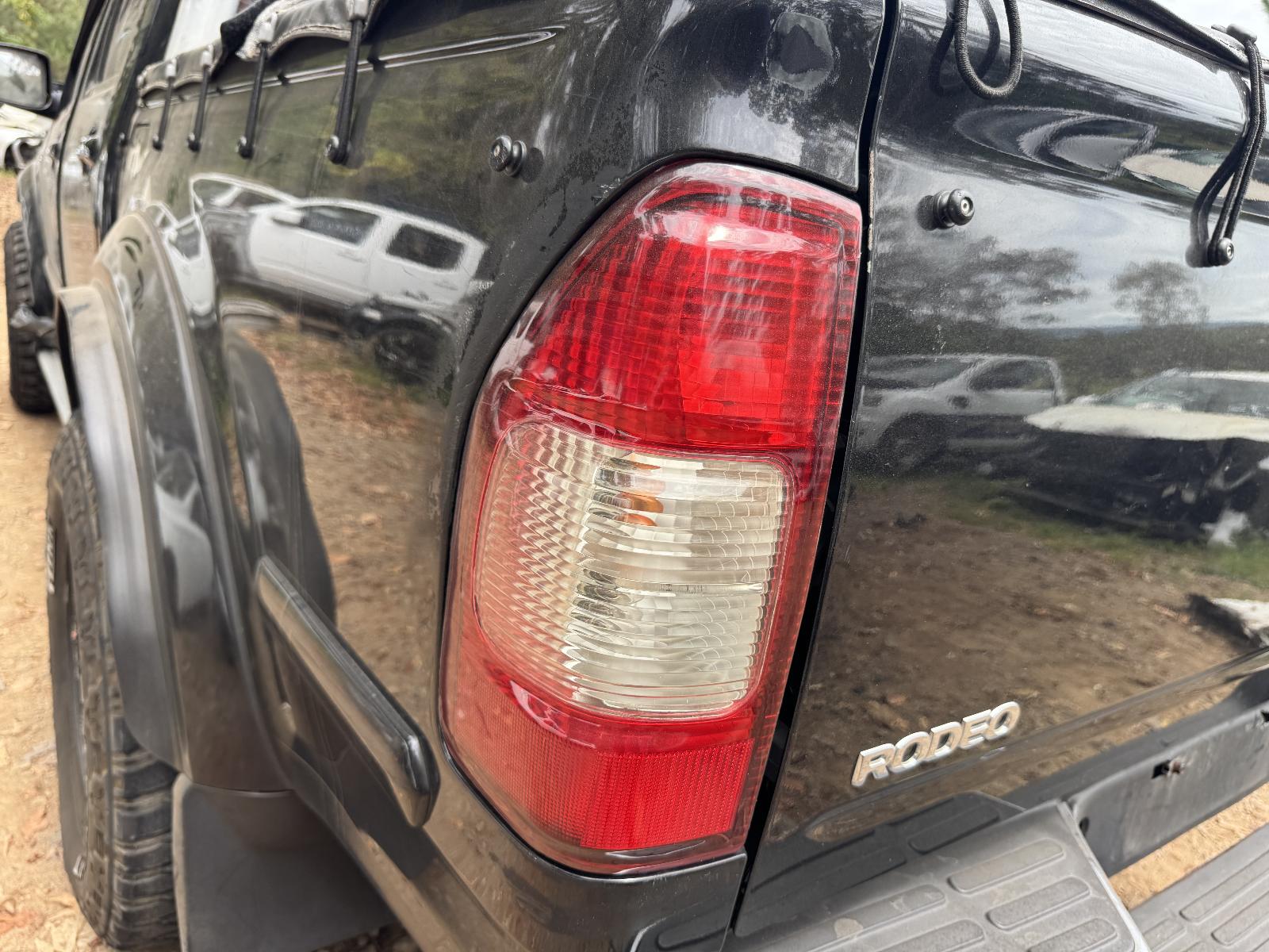 View HOLDEN RODEO 2006 4 Door Utility Breaking