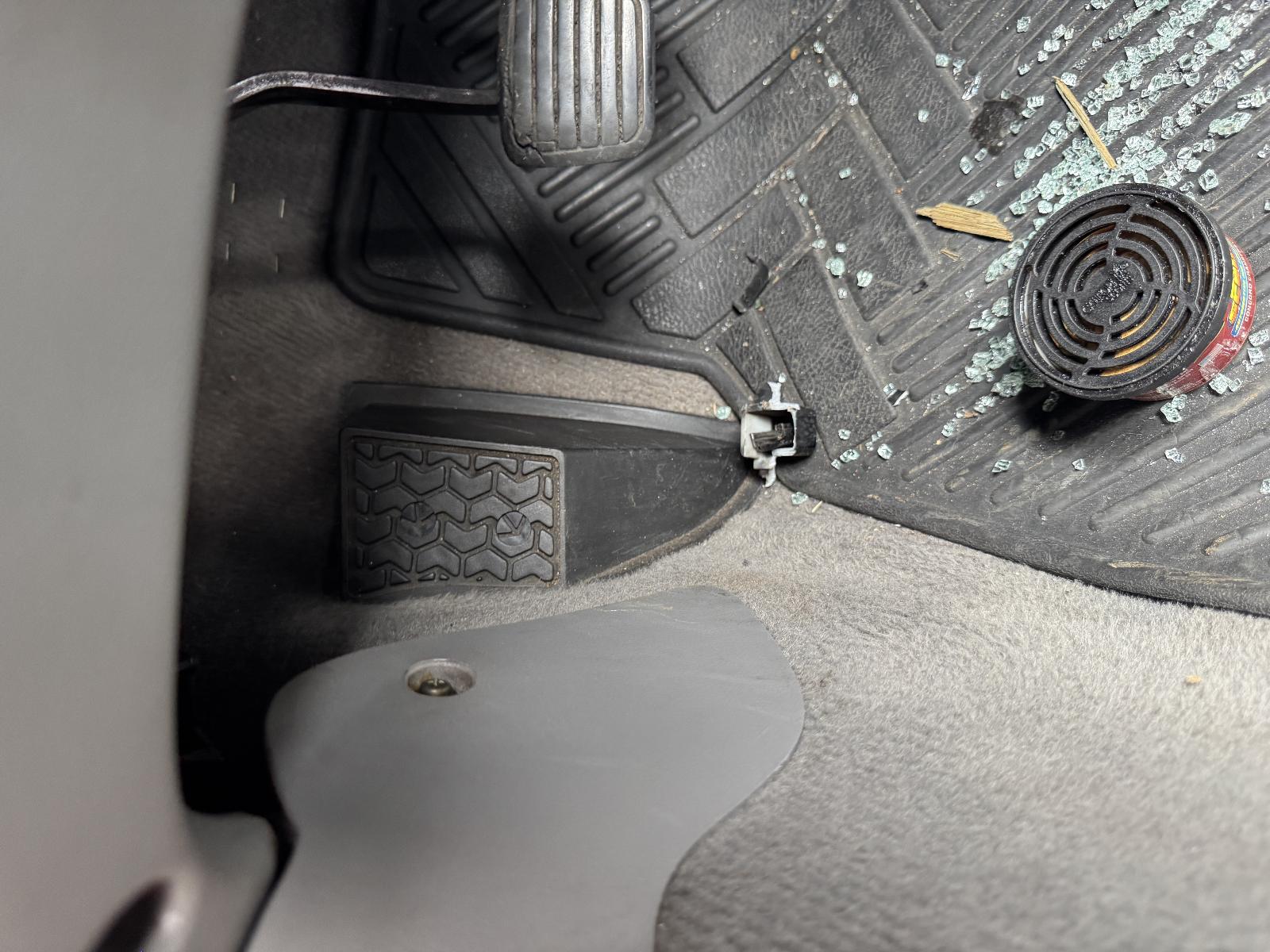 View HOLDEN RODEO 2006 4 Door Utility Breaking