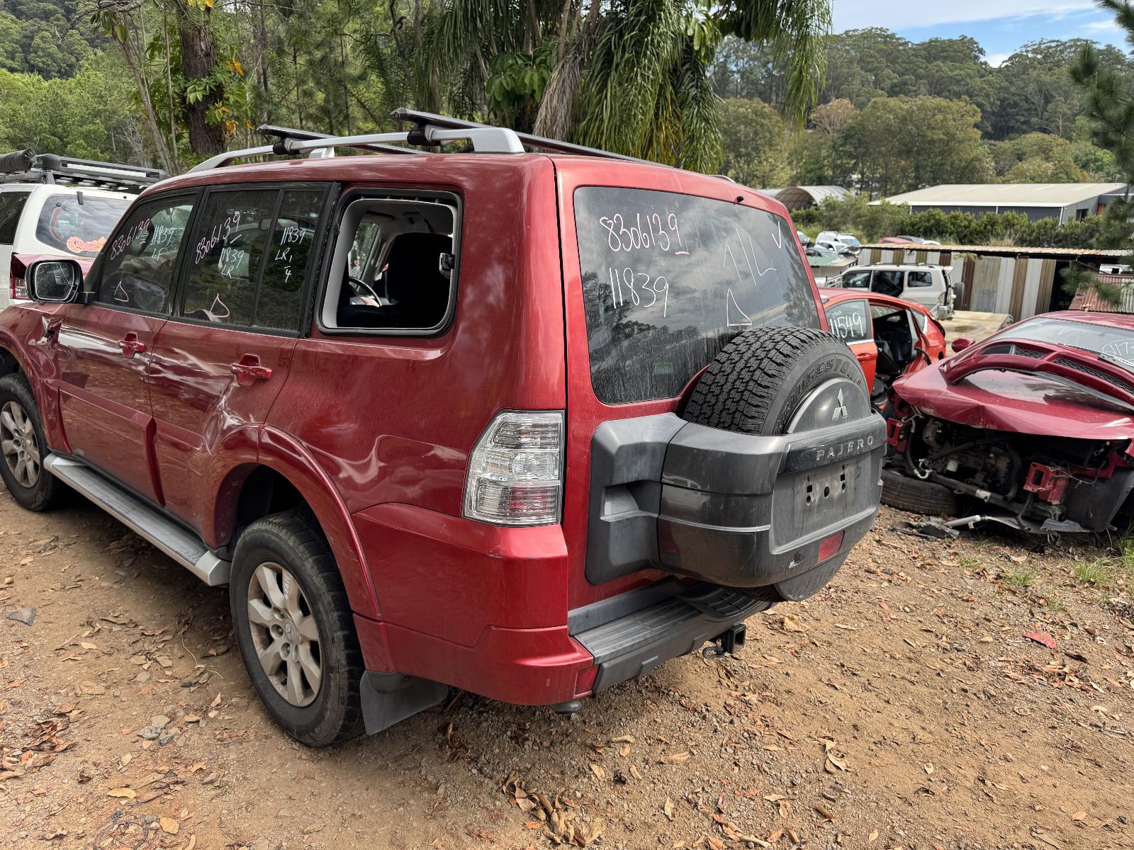 View MITSUBISHI PAJERO 2009 5 Door Station Wagon Breaking