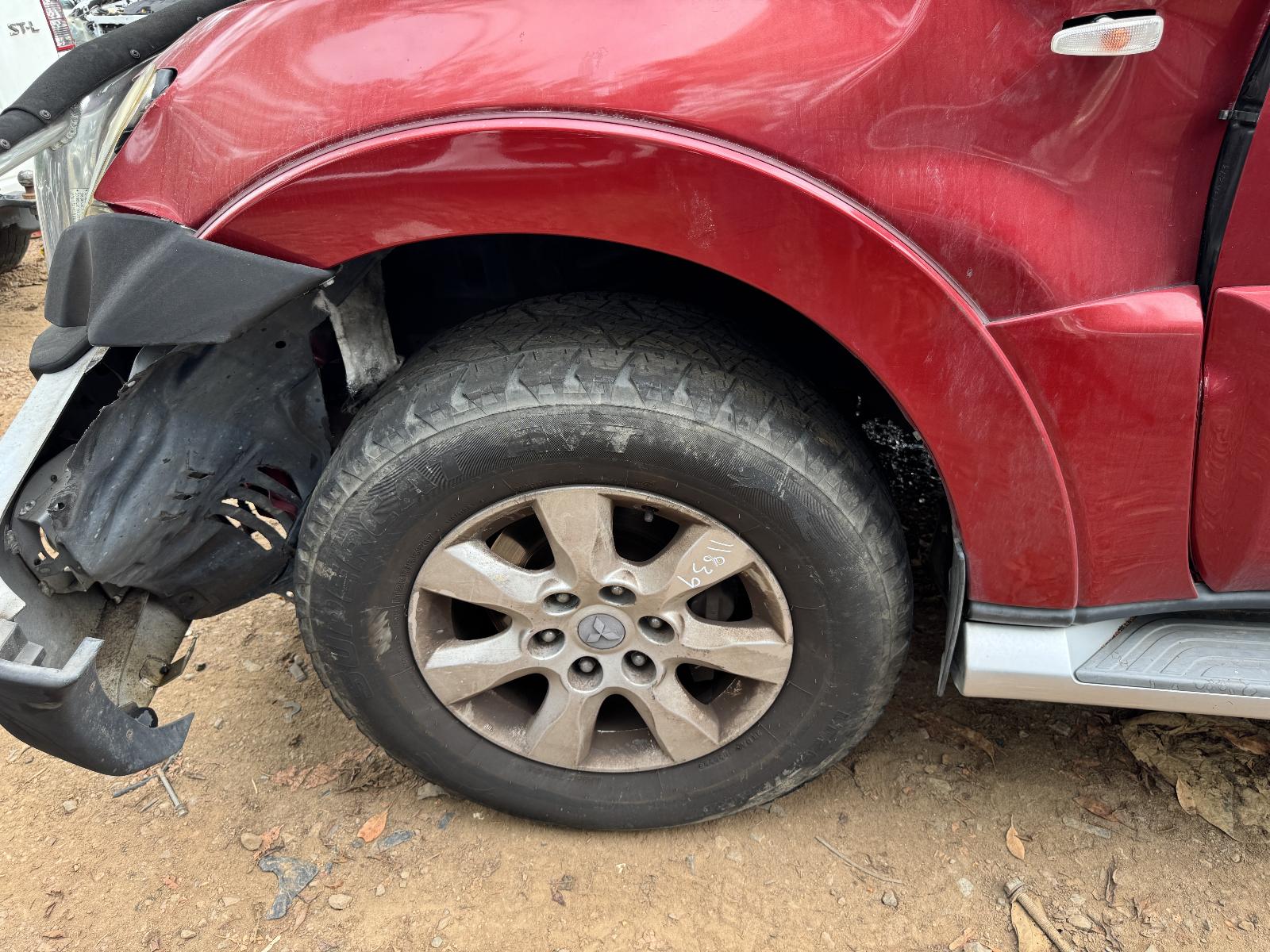View MITSUBISHI PAJERO 2009 5 Door Station Wagon Breaking