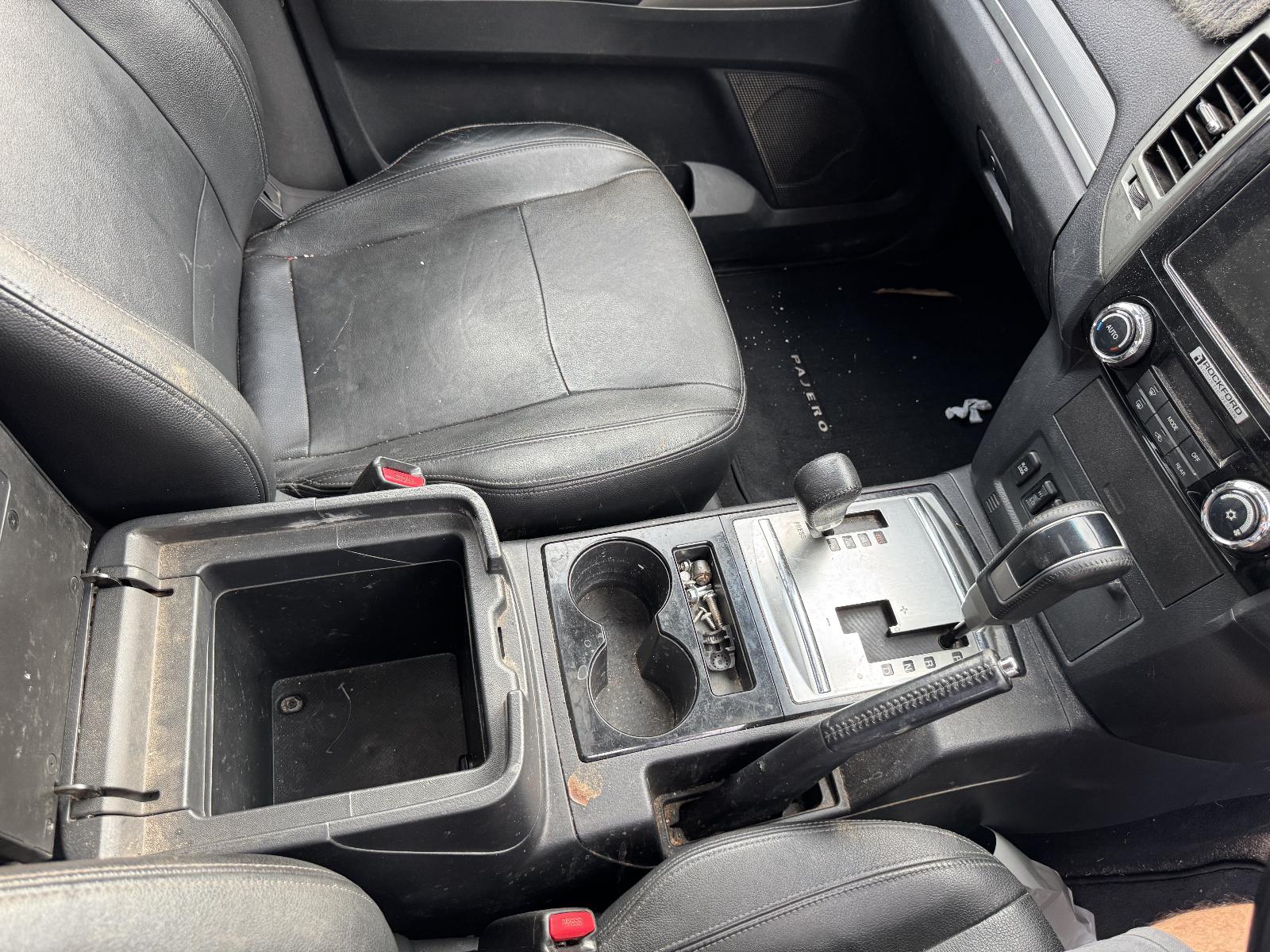 View Auto part Engine MITSUBISHI PAJERO 2017