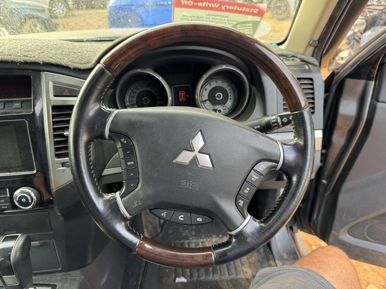 View Auto part Engine MITSUBISHI PAJERO 2017