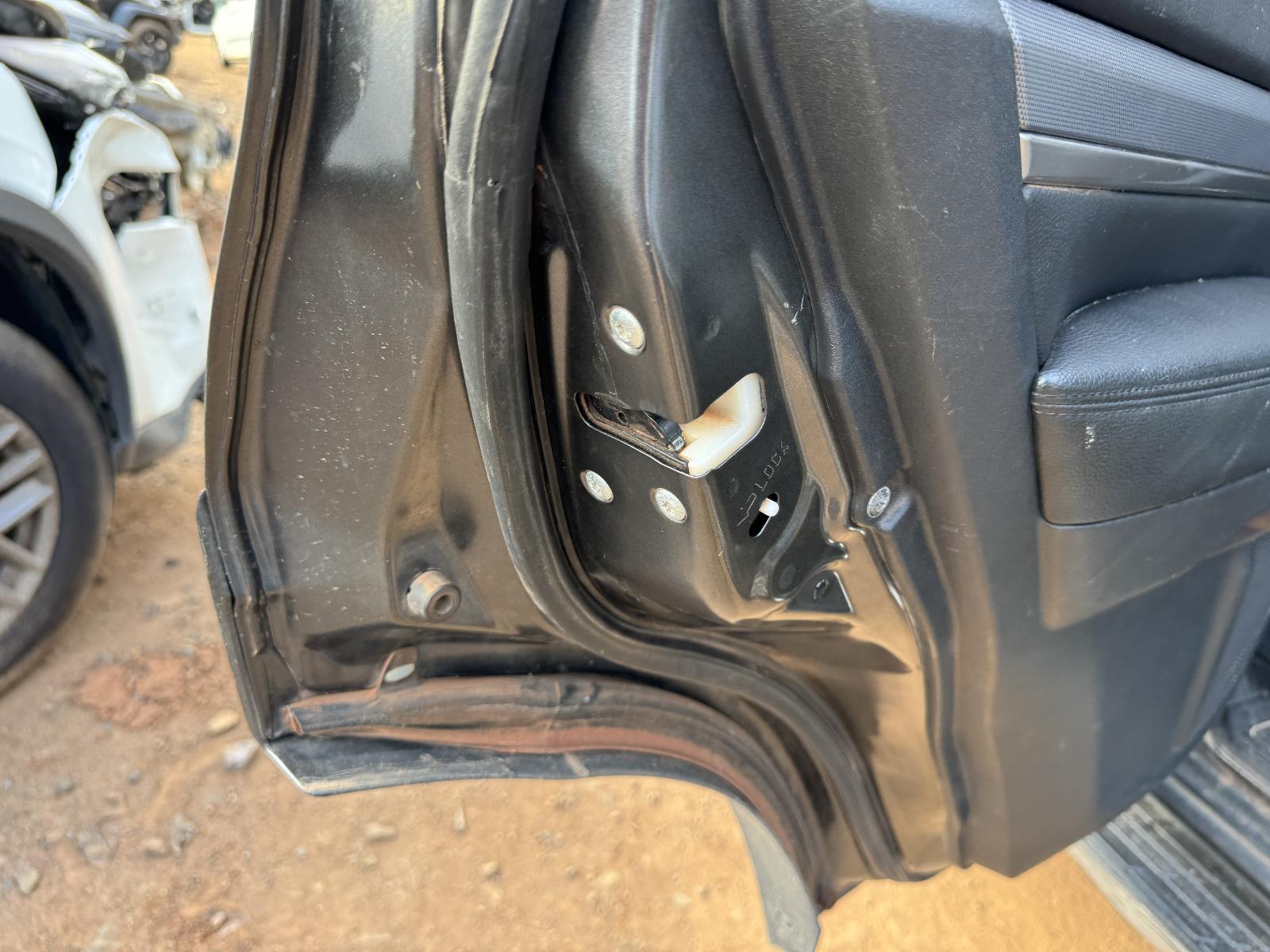 View Auto part Engine MITSUBISHI PAJERO 2017