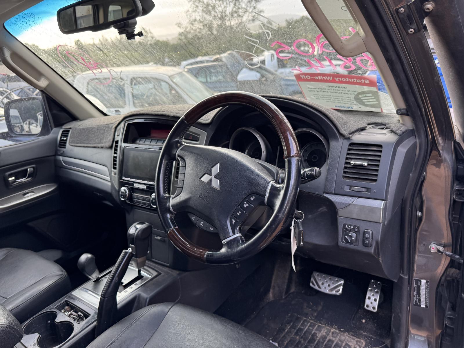 View Auto part Engine MITSUBISHI PAJERO 2017