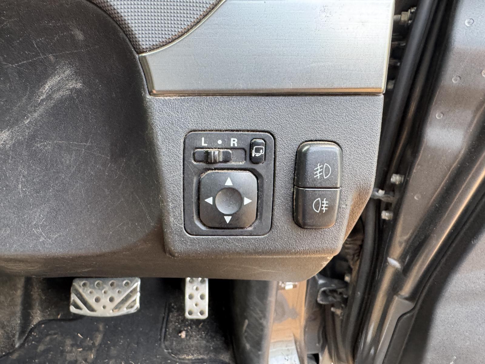 View Auto part Engine MITSUBISHI PAJERO 2017