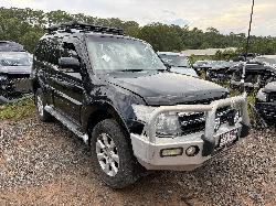 View Auto part Roof Rack/Bars Mitsubishi Pajero 2010
