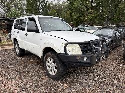 View Auto part Battery Terminal Mitsubishi Pajero 2012