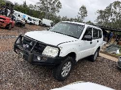 View Auto part Battery Terminal Mitsubishi Pajero 2012
