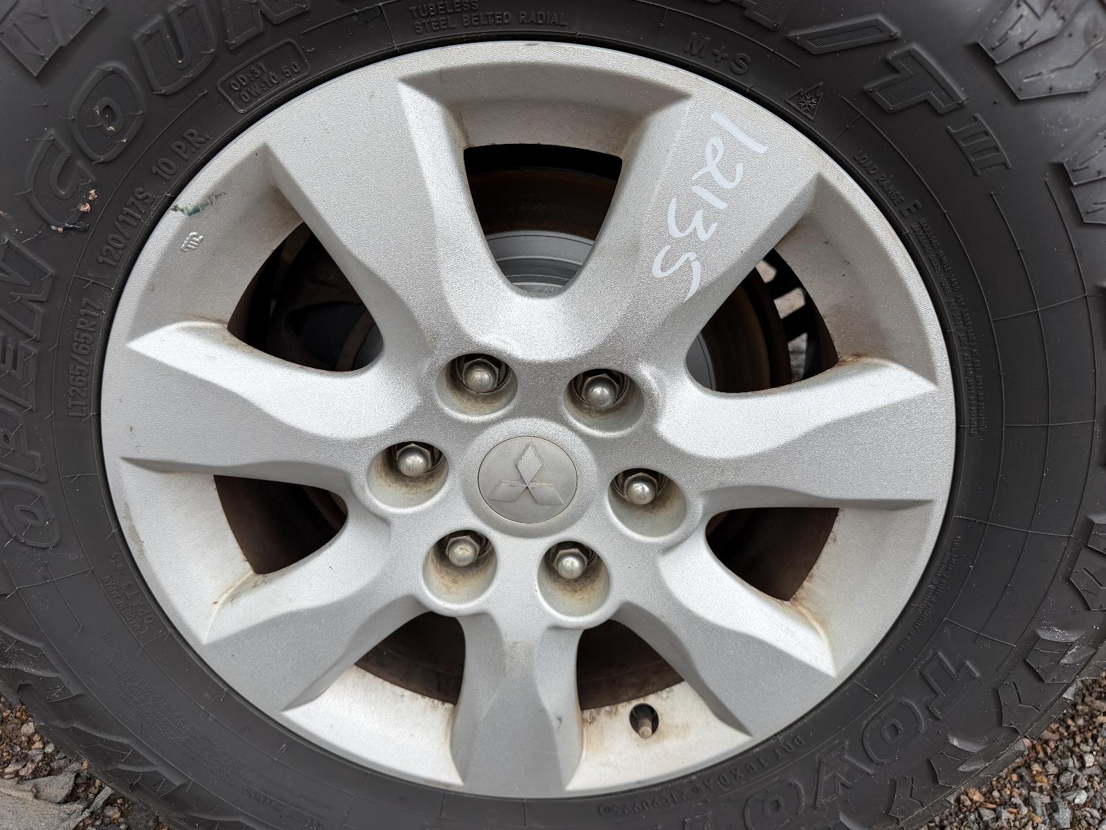 View Auto part Battery Terminal Mitsubishi Pajero 2012
