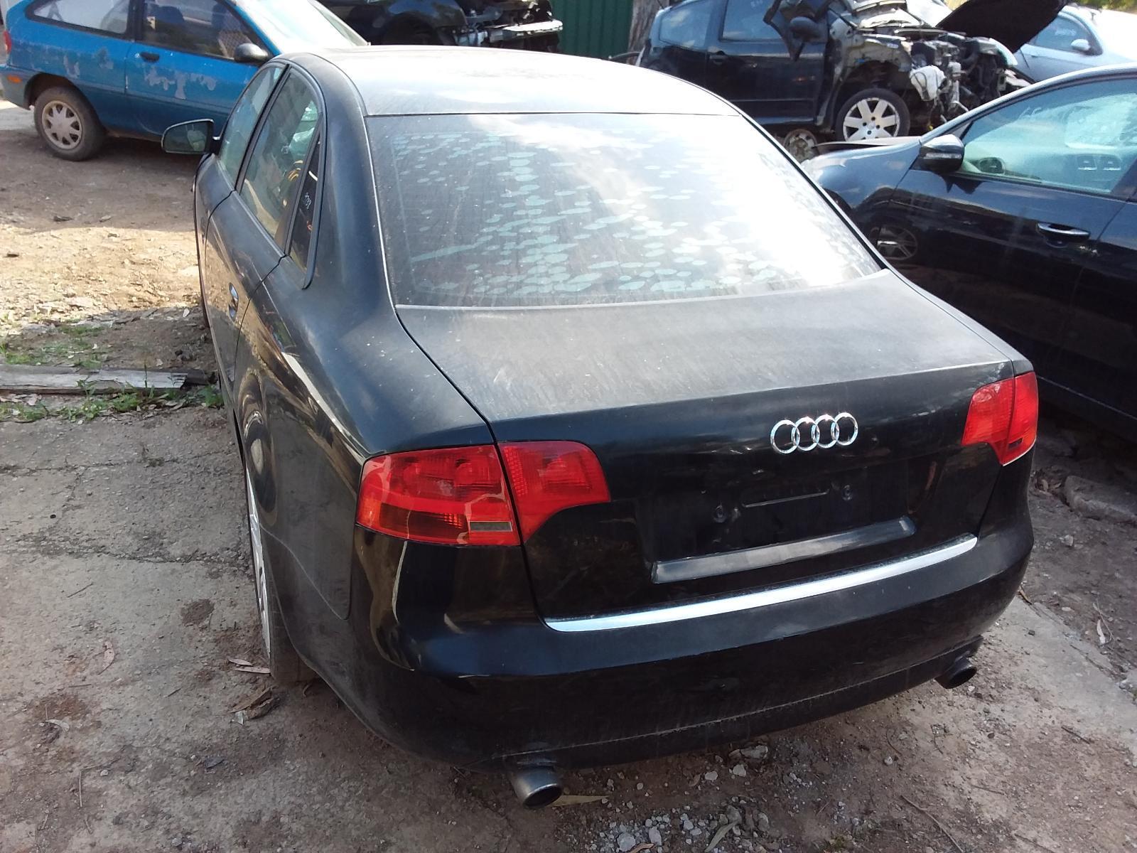 View Auto part Left Door Mirror Audi A4 2005