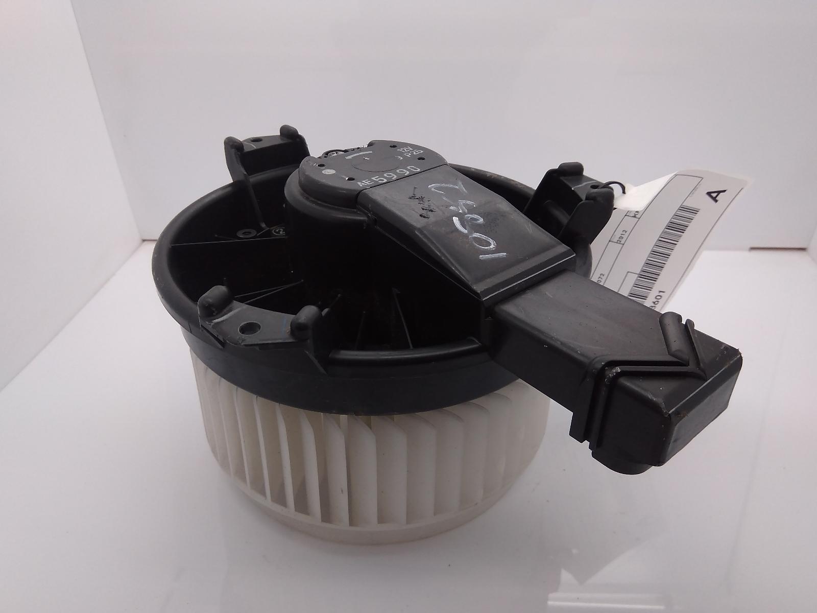 View Auto part Heater Fan Motor Honda Crv 2012