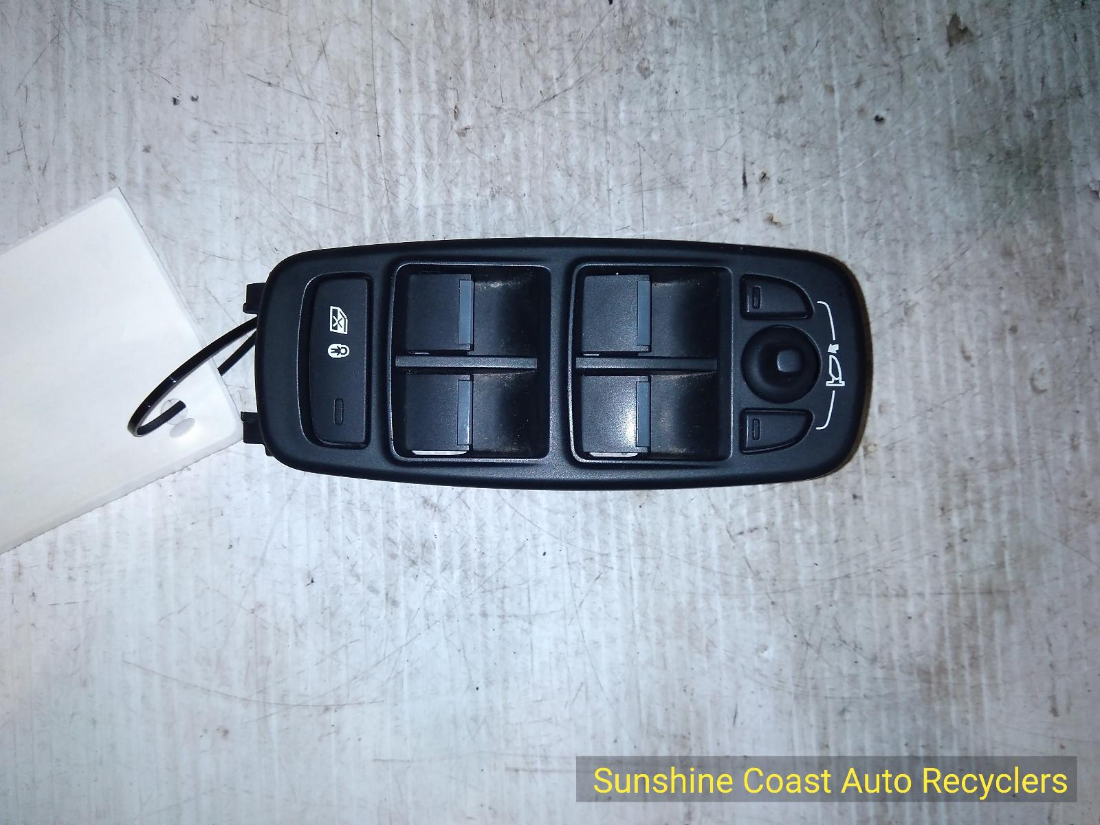 View Auto part Pwr Dr Wind Switch JAGUAR XE 2015