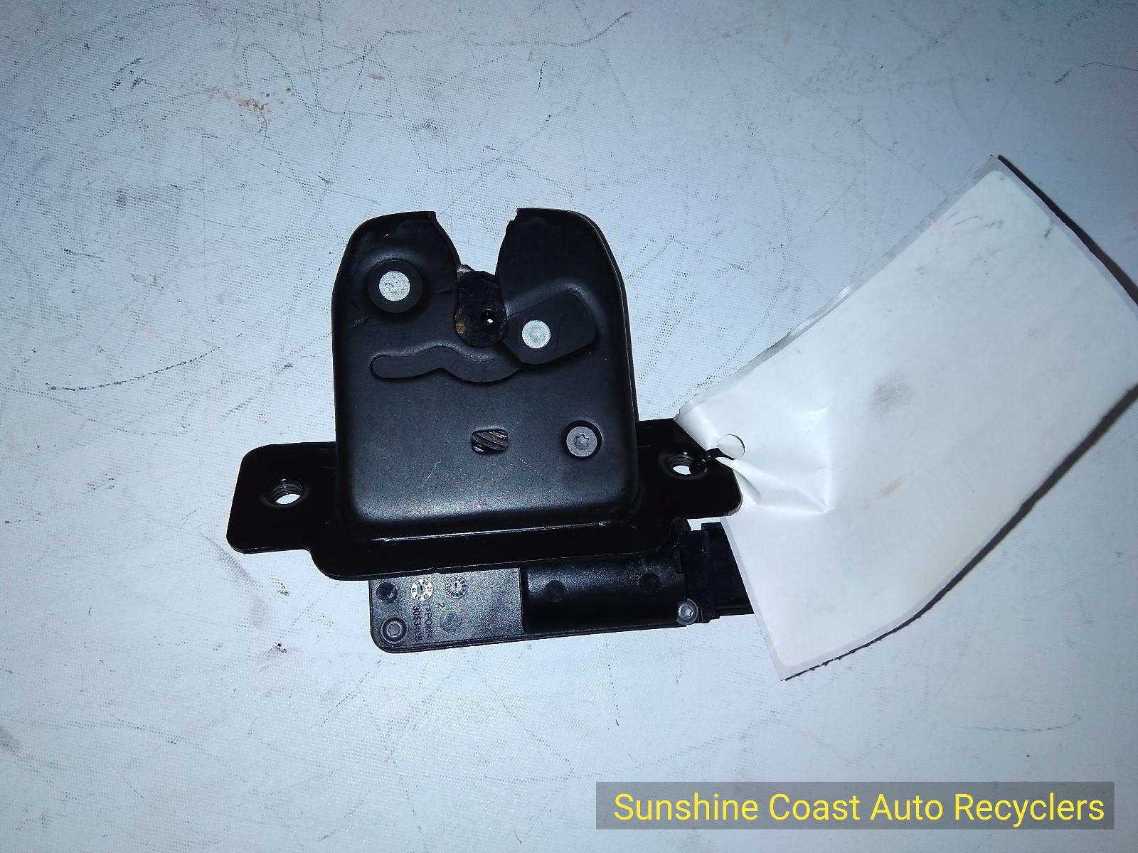 View Auto part Door/Boot/Gate Lock Mitsubishi Outlander 2022