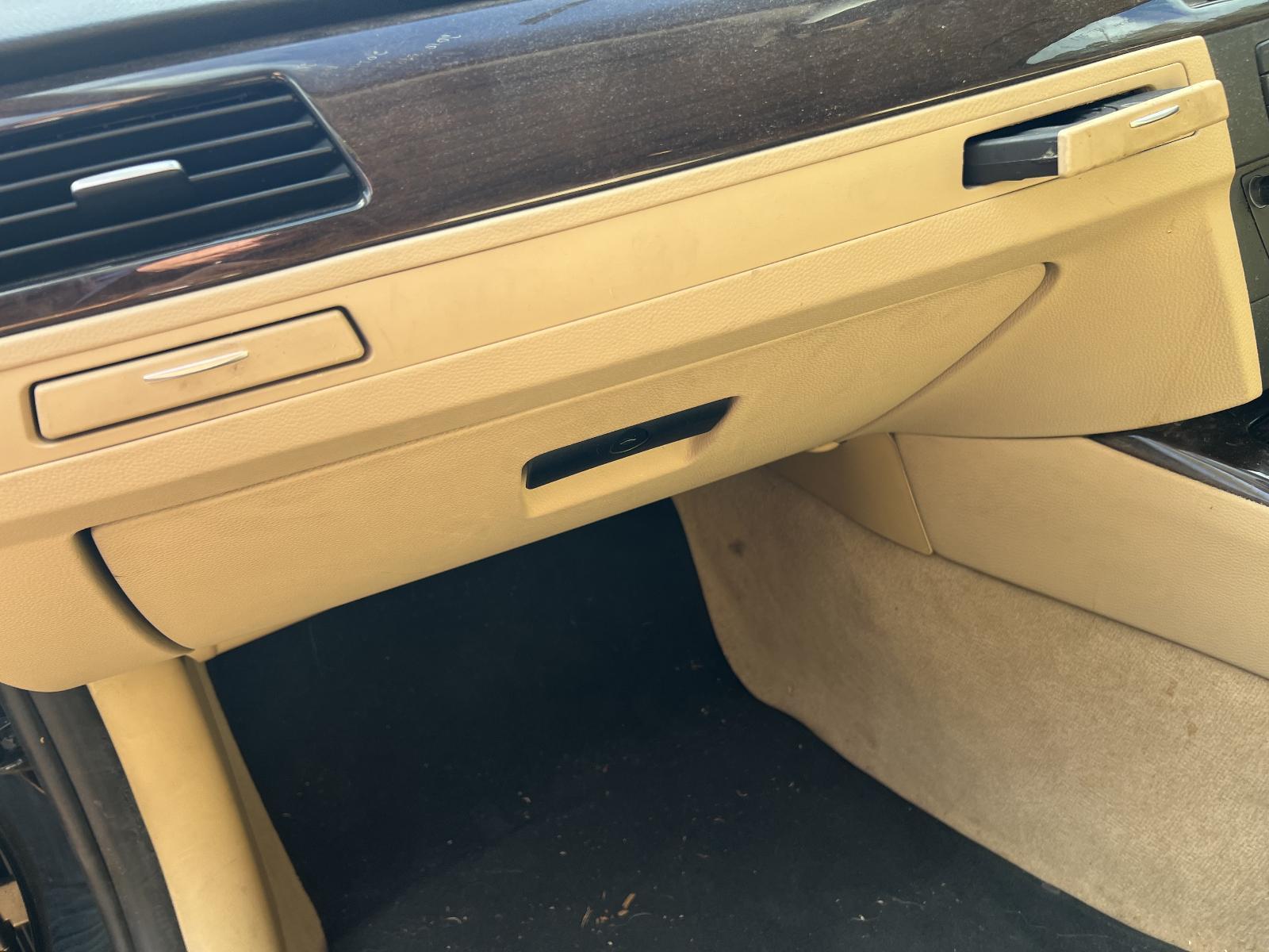 View Auto part Glove Box BMW 3 SERIES 2010