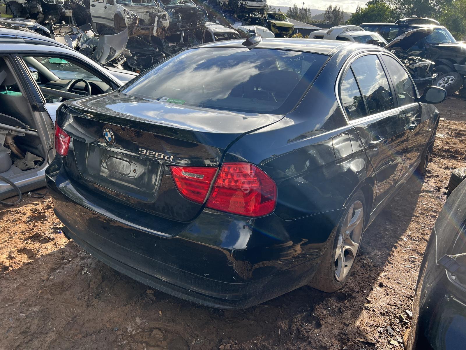 View Auto part PARCEL_SHELF_CARGO_BLIND BMW 3 SERIES 2010