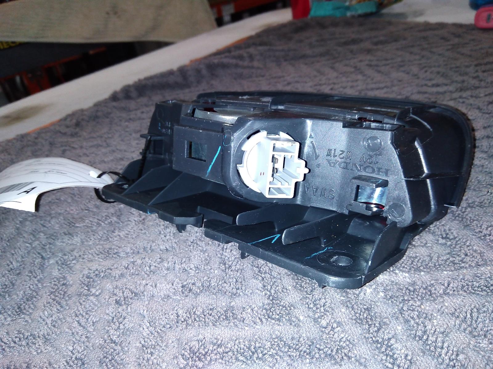 View Auto part High Level Stoplight Honda Crv 2008