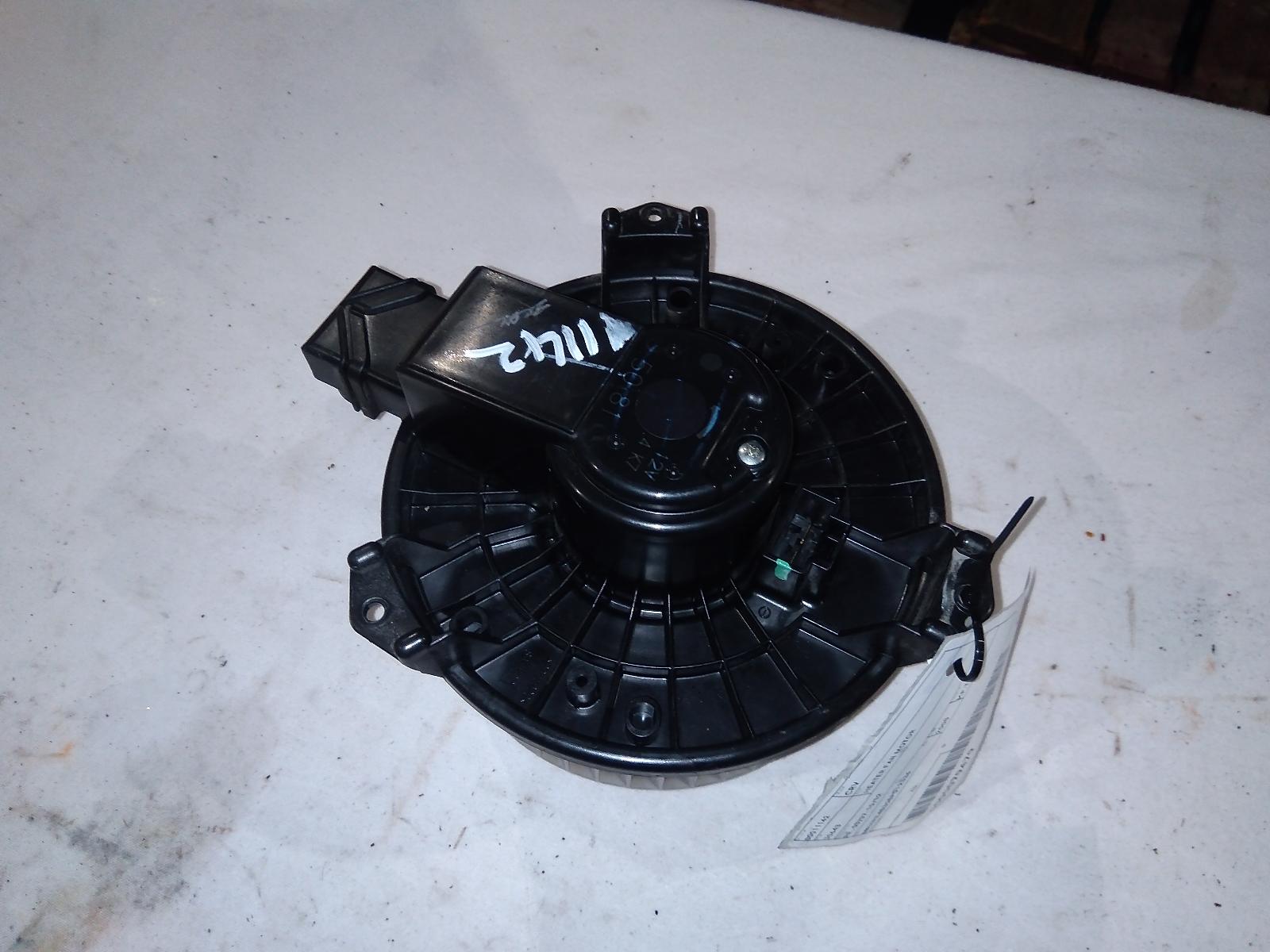 View Auto part Heater Fan Motor Honda Crv 2008