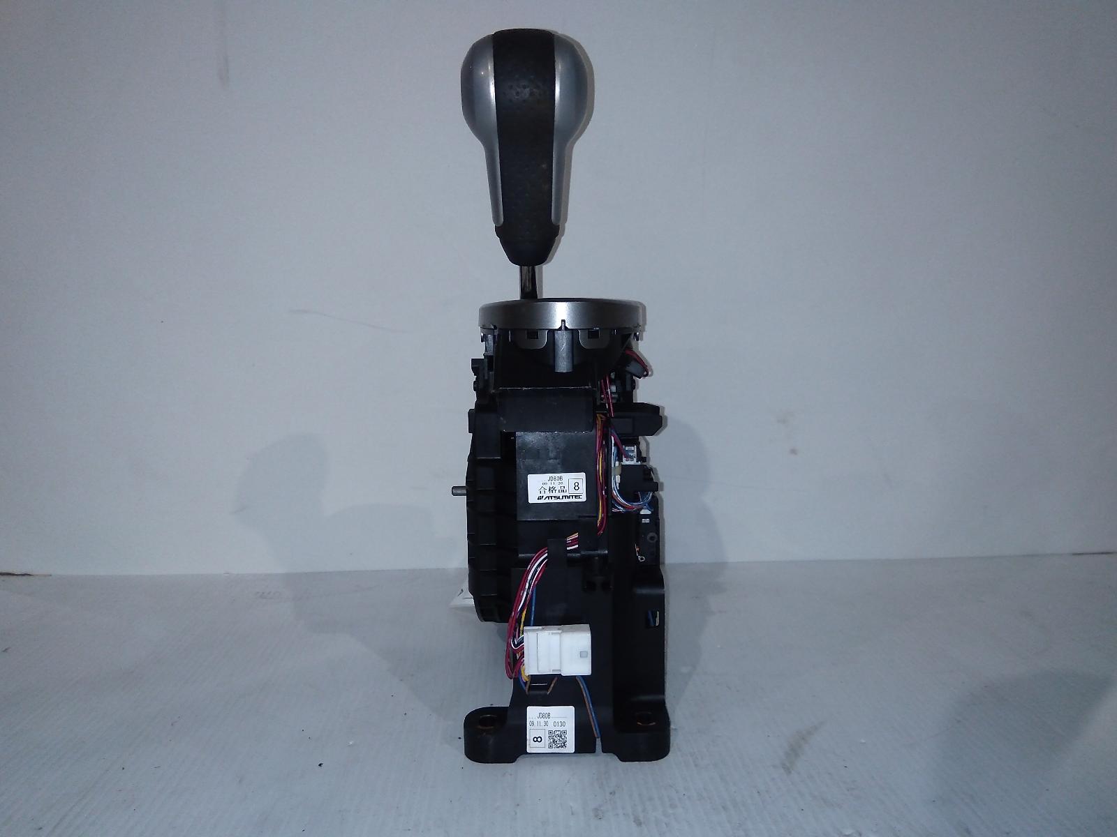 2010 Nissan Dualis Gear Stick/Shifter View Auto part Gear Stick/Shifter Nissan Dualis 2010