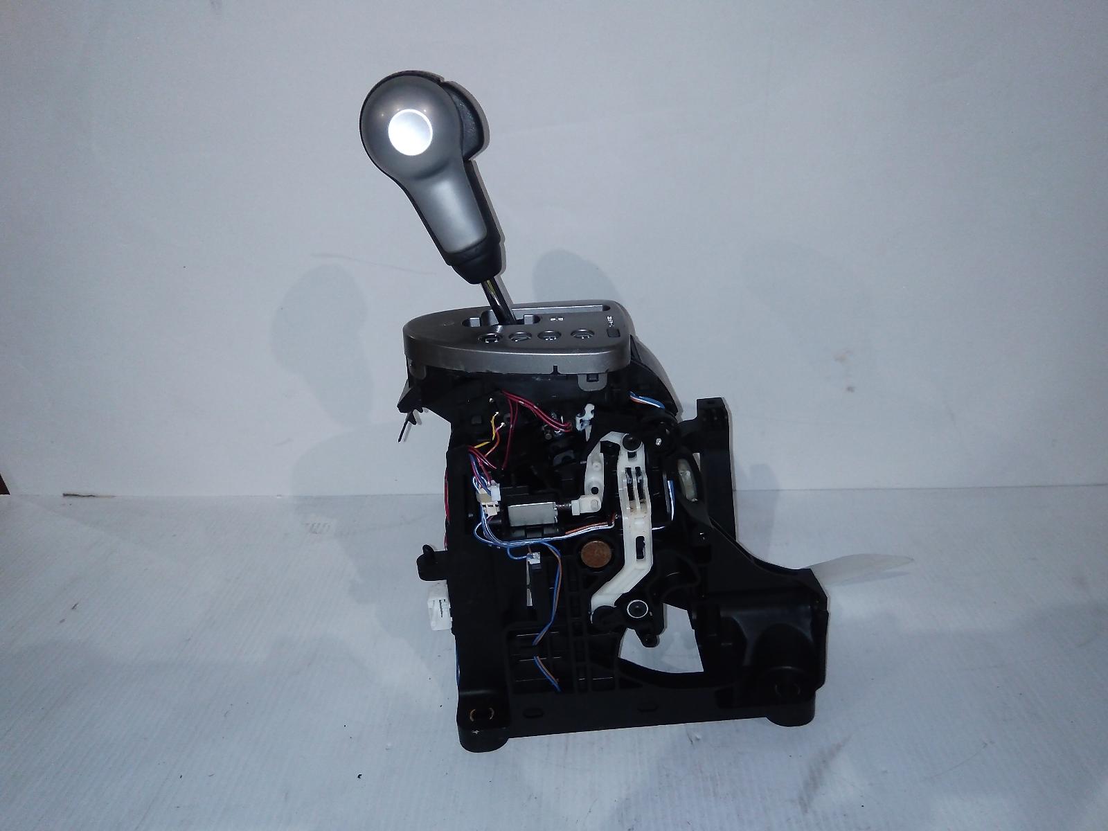 2010 Nissan Dualis Gear Stick/Shifter View Auto part Gear Stick/Shifter Nissan Dualis 2010