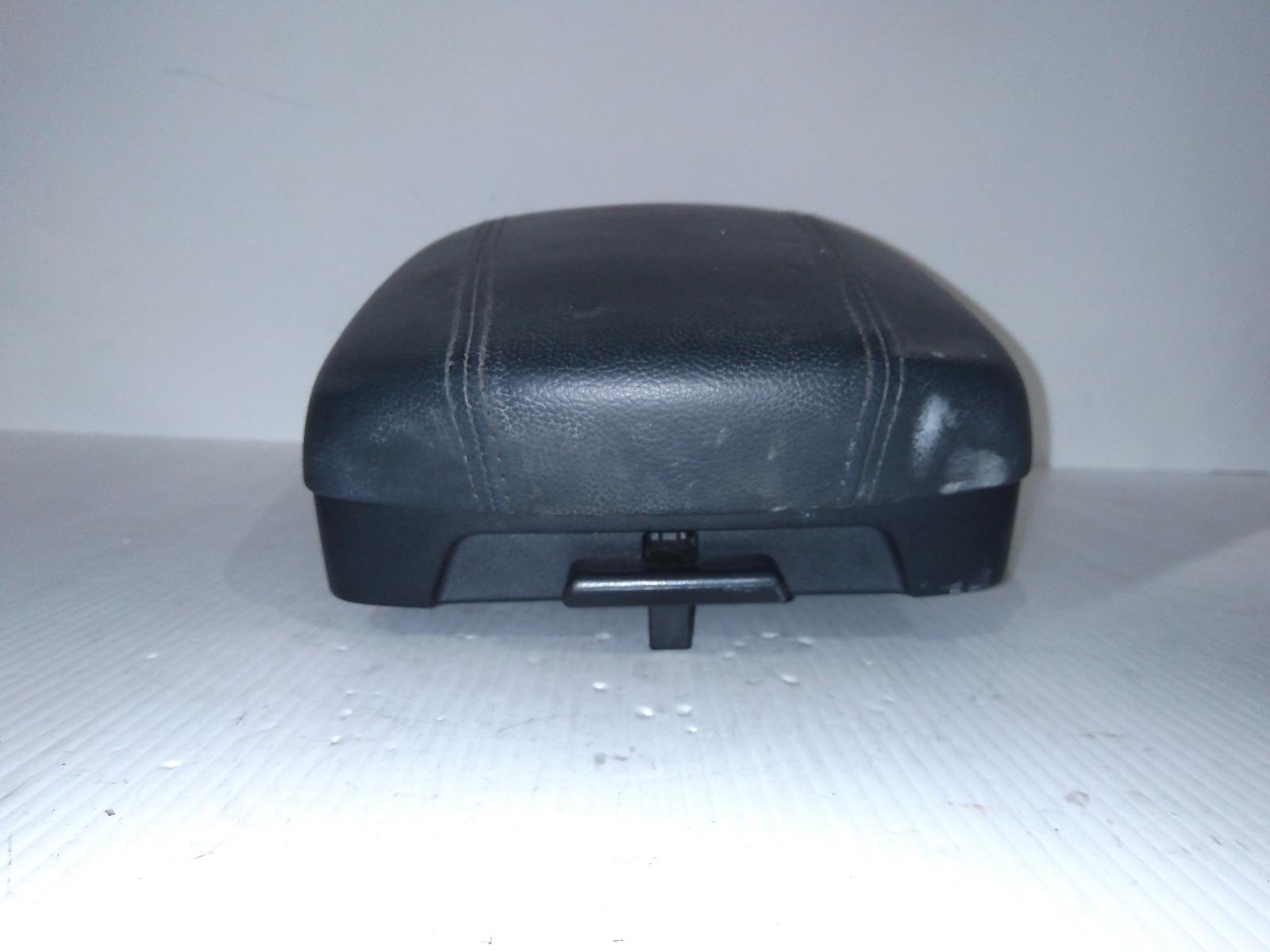 View Auto part Console Hyundai Santa Fe 2015