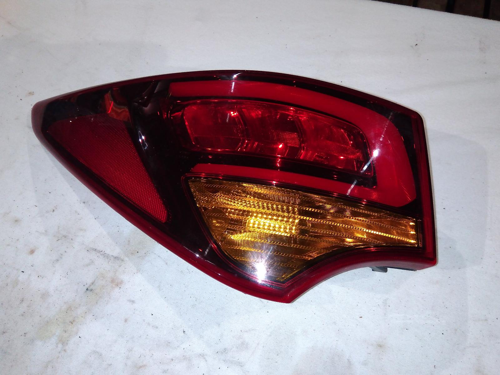 View Auto part Left Taillight Hyundai Santa Fe 2015