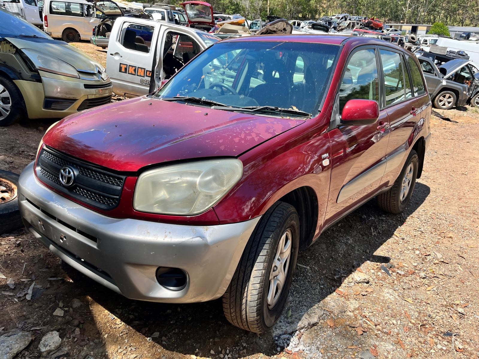 View Auto part Fuel Pump Toyota Rav4 2003