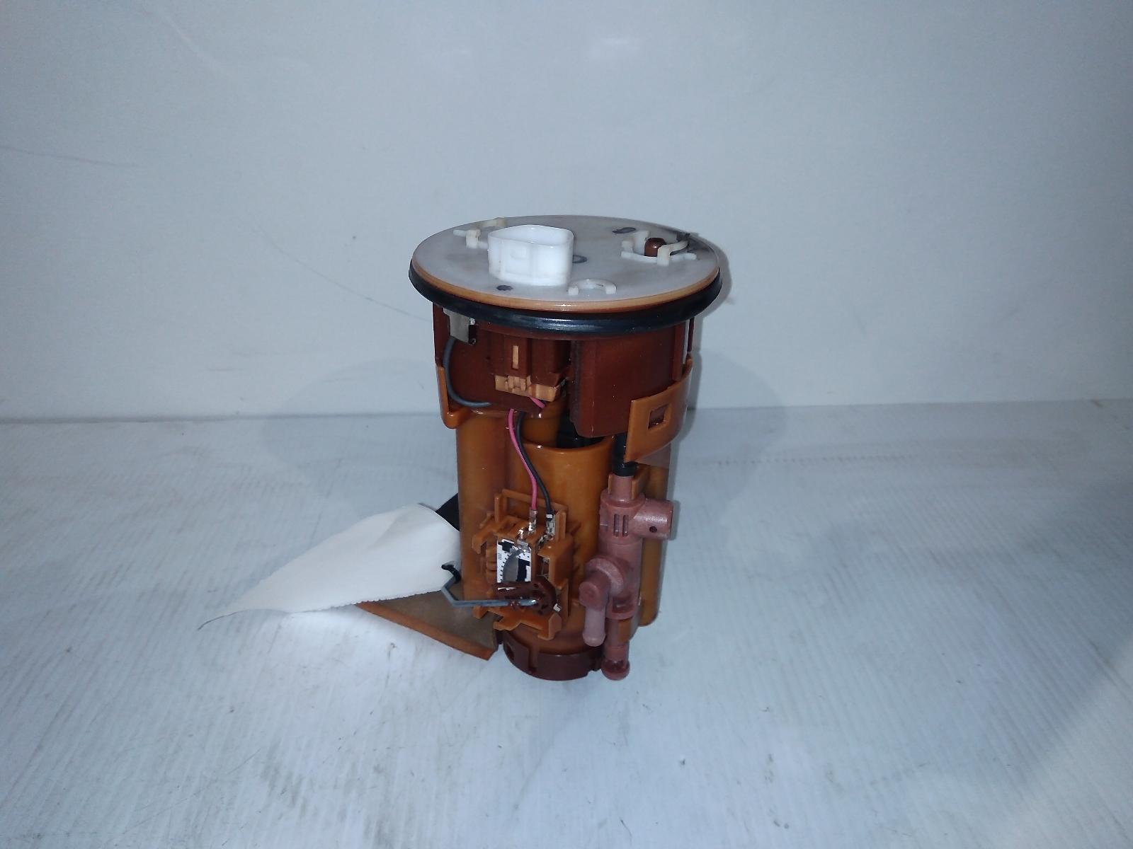 View Auto part Fuel Pump Toyota Rav4 2003