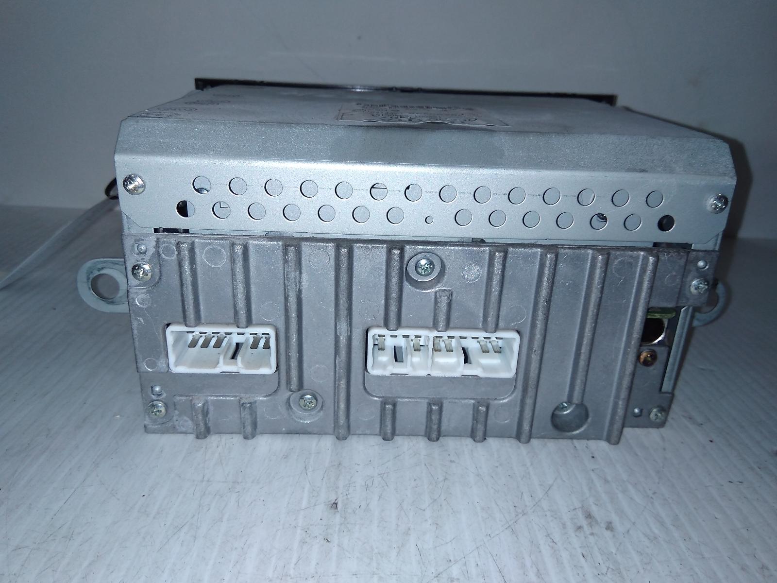 2003 Toyota Rav4 Radio/Cd/Dvd/Sat/Tv View Auto part Radio/Cd/Dvd/Sat/Tv Toyota Rav4 2003