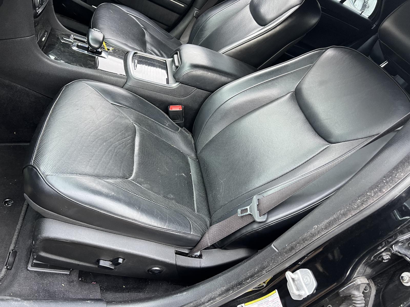 View Auto part Front Seat CHRYSLER 300C 2014