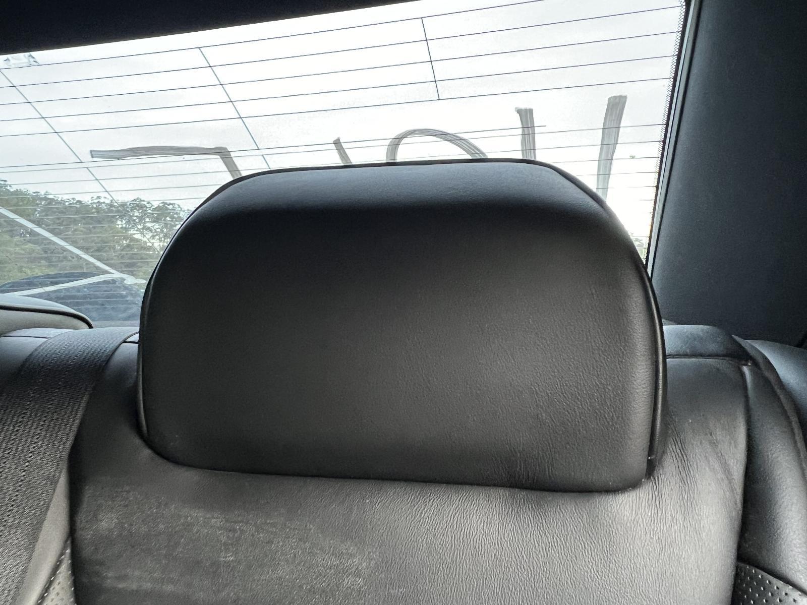 View Auto part Headrest CHRYSLER 300C 2014