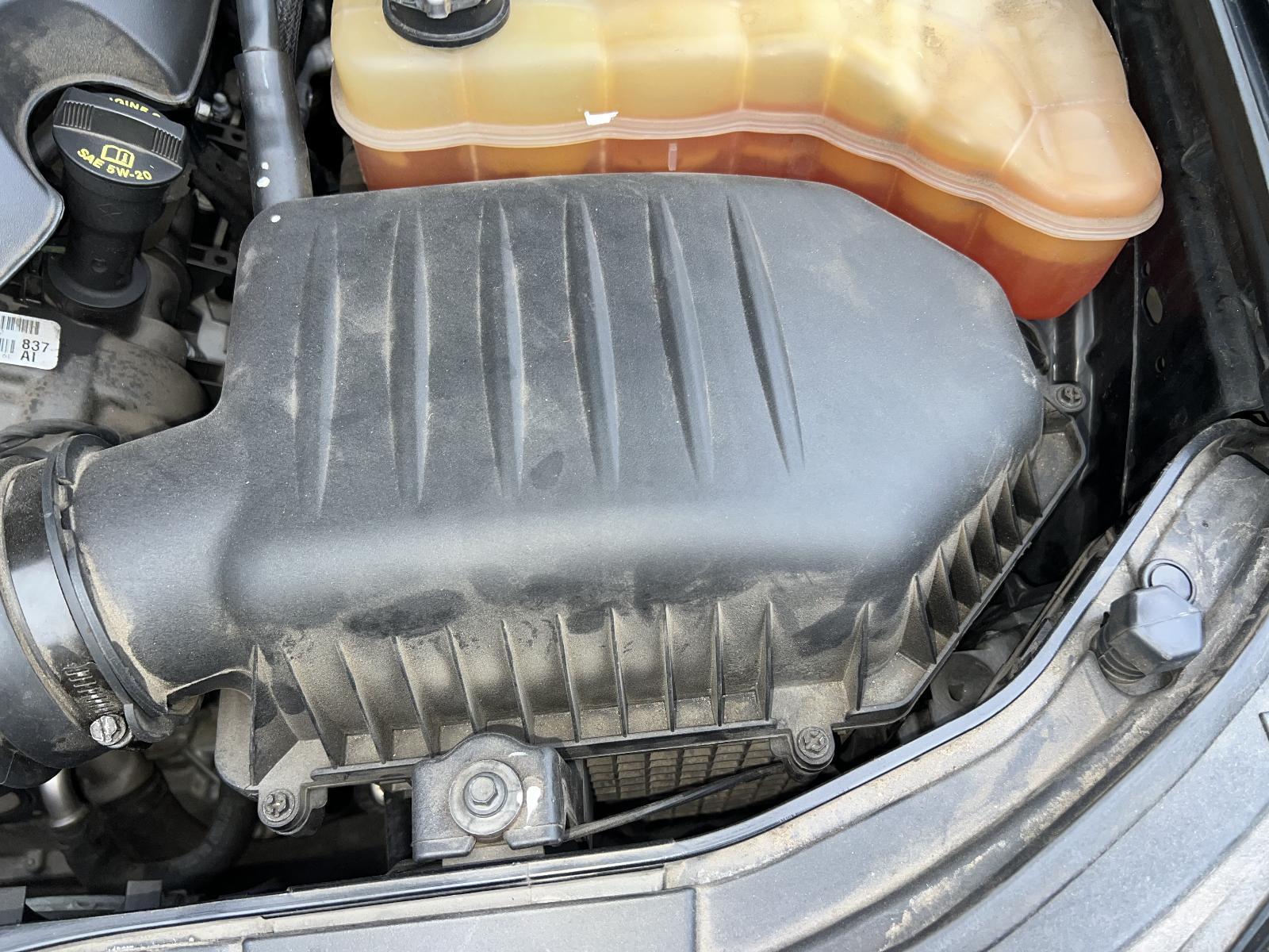 View Auto part Air Cleaner/Box CHRYSLER 300C 2014