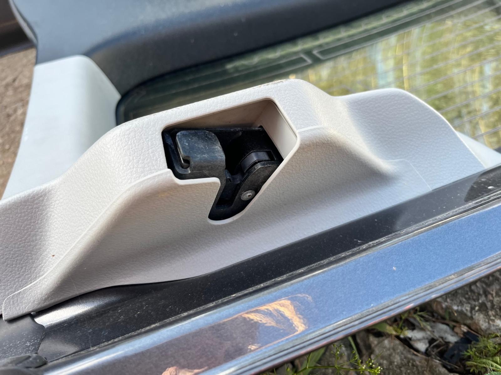View Auto part Door/Boot/Gate Lock TOYOTA LANDCRUISER 2017
