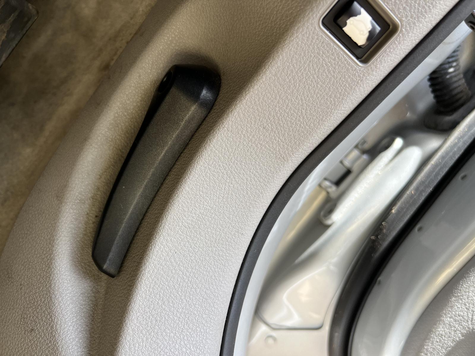 View Auto part Bonnet Release BMW 7 SERIES 2011