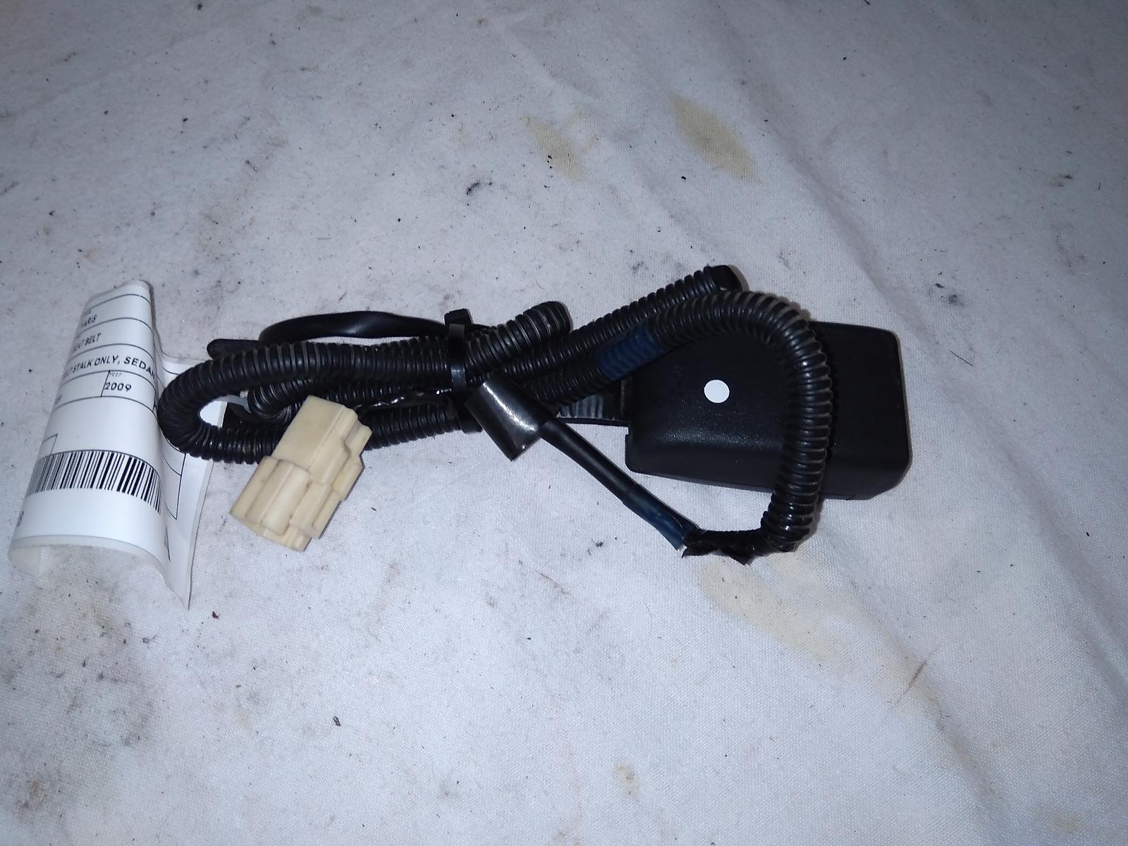 View Auto part Seatbelt/Stalk Toyota Yaris 2009