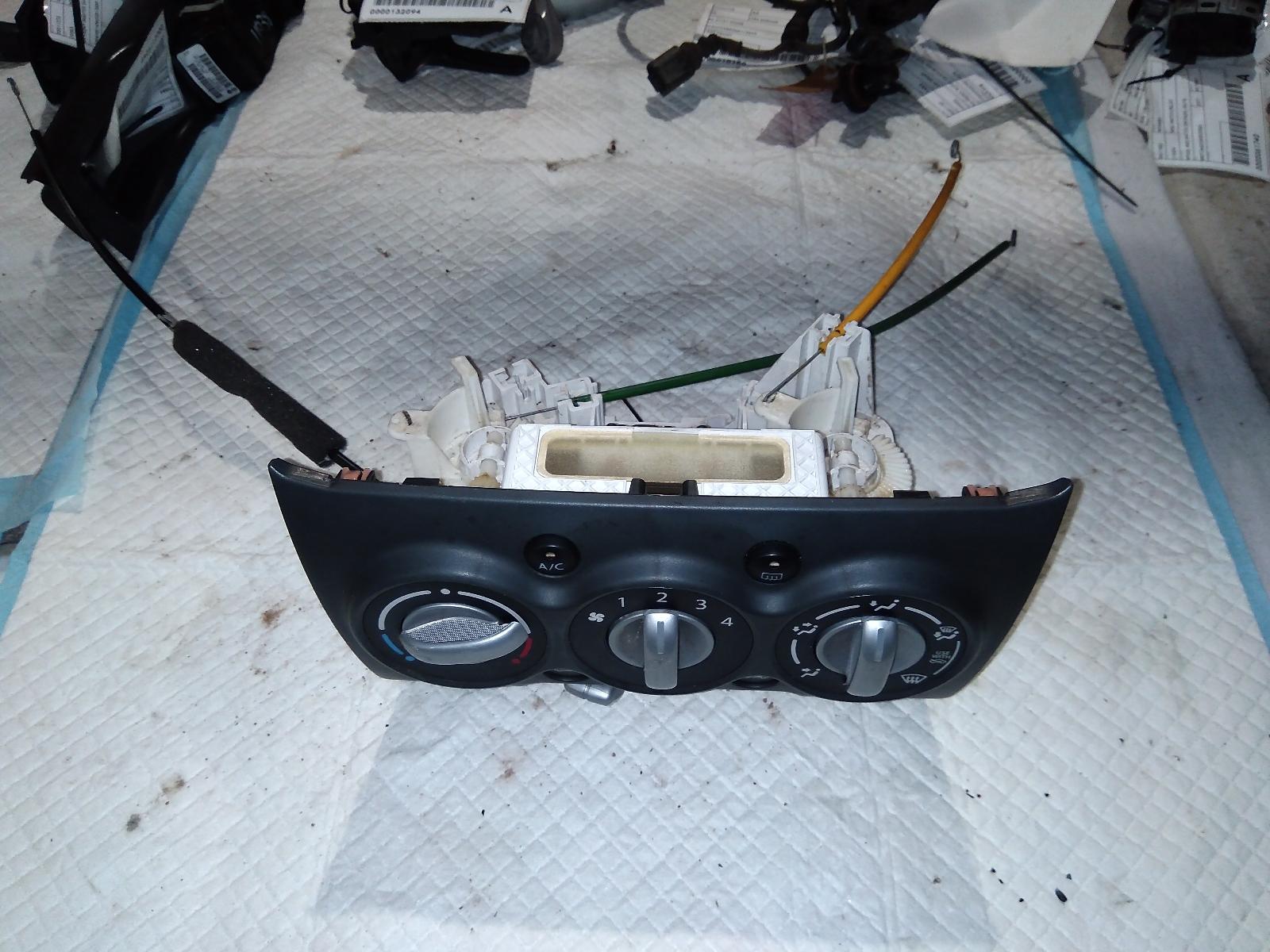 View Auto part Heater/Ac Controls Suzuki Alto 2013